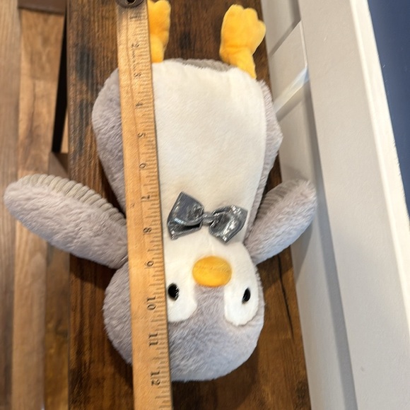 Polar the Penguin Scentsy Buddy 2023 like new - Picture 8 of 9